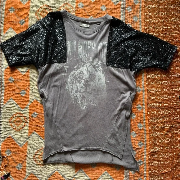 We The Free City Sparkle Tee - Picture 2 of 8